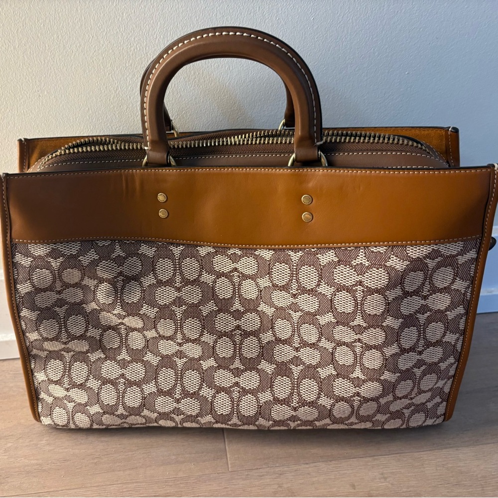 Coach handbag - Picture 2 of 9